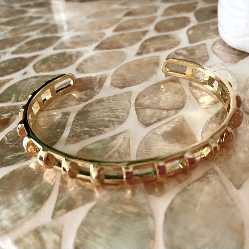 Pretty cuff bracelet in golden tone metal - Picture 4 of 16